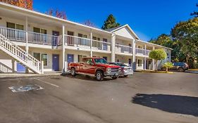 Motel 6 Portland Mall - 205